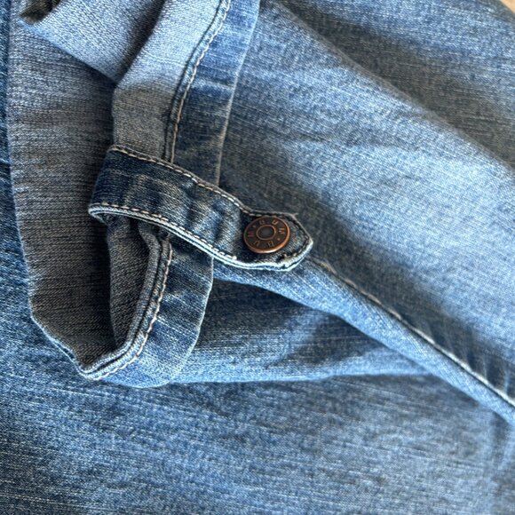 Two for one!!!!  Plus Size Denim Bermuda shorts and Beige Linen shorts - Picture 5 of 10